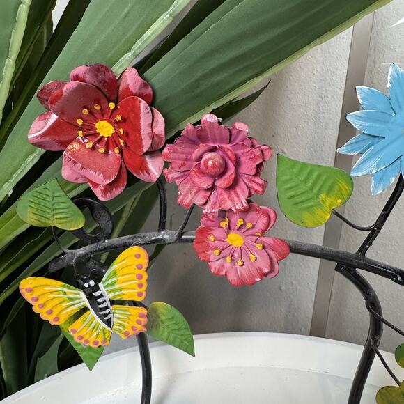 Floral Wall Rack - Picture 6 of 9